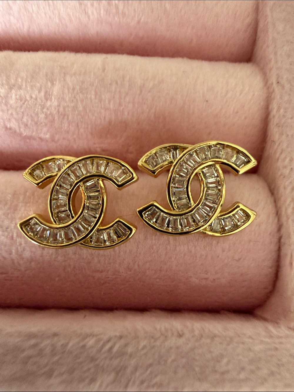 Chanel Gold Crystal Interlocking CC Stud Earrings - Gold